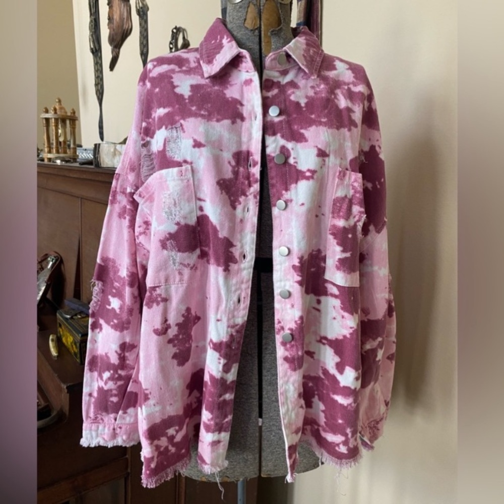 POL Oversized Pink Camo Denim Distressed Star Shirt Button Down Jacket NWOT